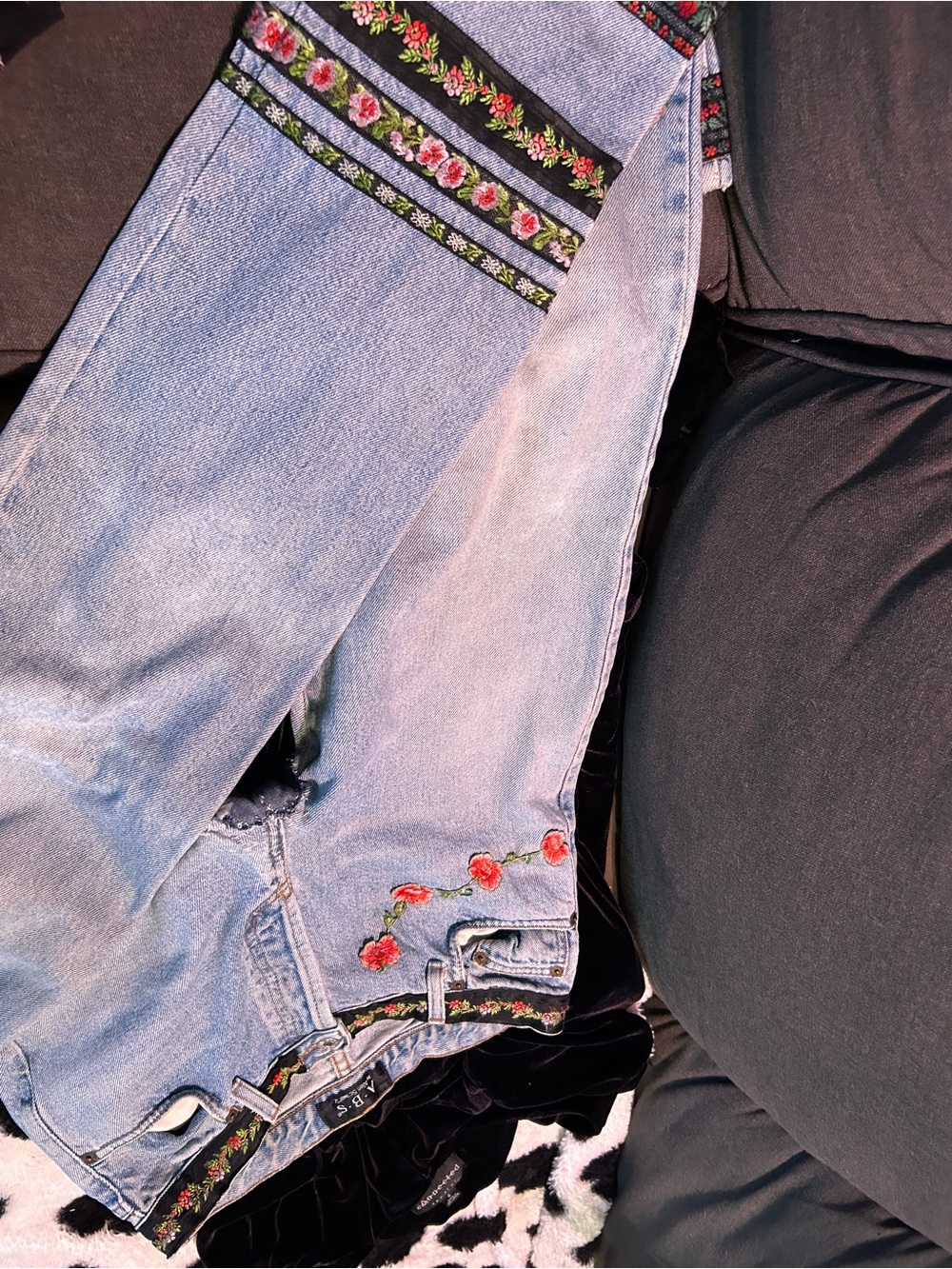 ABS Allen Schwartz Light Blue Denim Boot Cut Jeans with Floral Embroidery - Picture 5 of 6